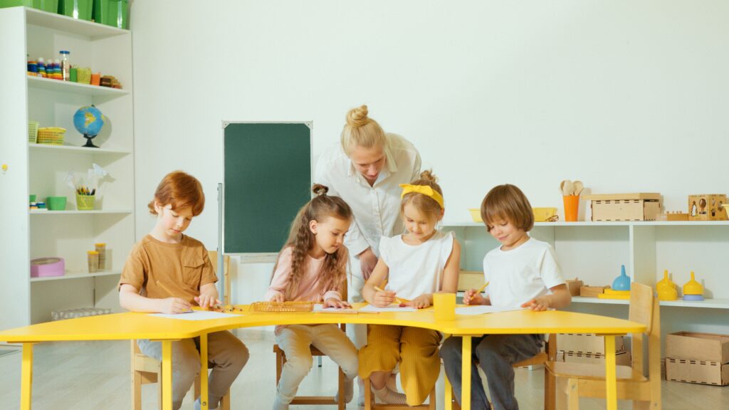 When Should Children Start Learning English? Benefits, Considerations, and Age-Appropriate Approaches to Early English Education